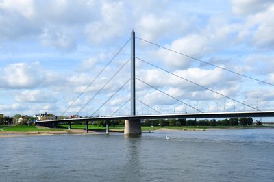 오버카셀 다리(오버카셀러 브뤼케)